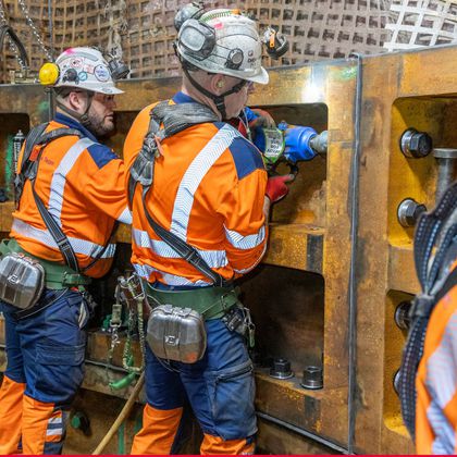 >>> the SBR Heros - Shaft-Builders / Miners from Redpath-Deilmann half way at 804 m - for Anglo-American at Woodsmith Mine UK. The DBHD GDF shaft sites will look much similar - D 12 and D 21 m - DE