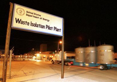   >>> This is the main US nuclear waste - SPENT FUEL - interim storage  locations - WIPP US in salt is fine for MLW, LLW - DBHD cares for HLW  The US DBHD GDF geologies are in Texas and Louisiana - 90.000 Mg !   - DOE got 56 Bio USD on GDF accounts. - Sta