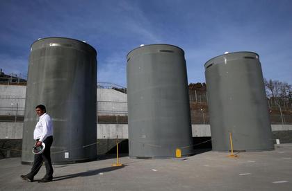   >>> there is 90.000 tons of Spent Fuel standing on US staff parkings.  And you always hope for a miracle and nobody is reponsable ? - Lets  fill 1 kg GDF Containers - bringing it into Geological Disposal Facility.  US Drillers have salt dome geology dat