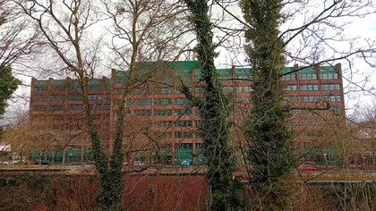 Büro zu vermieten - weit oben gelegen - mit Hubschrauber-LandeplatzBüro zu vermieten - weit oben gelengen - mit Hubschrauber-Landeplatz