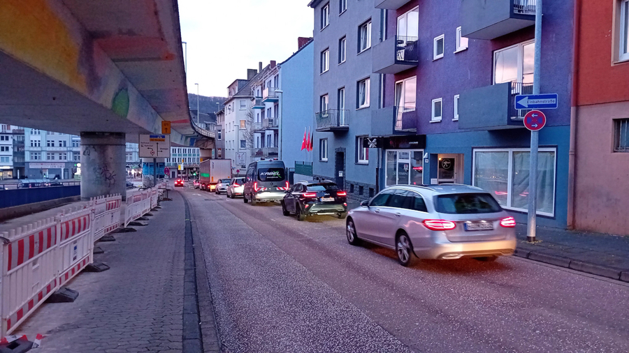   >>> Bahnsteig 4 - Hagen HBF - Komplett-Erneuerung - eine Ortsbegehung im Feb. 2026 -  Gut geworden - Bravo - Beste Grüsse an die ARGE IHT Balter von Ing. Goebel - Hagen