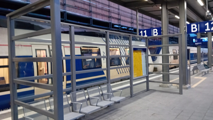   >>> Bahnsteig 4 - Hagen HBF - Komplett-Erneuerung - eine Ortsbegehung im Feb. 2026 -  Gut geworden - Bravo - Beste Grüsse an die ARGE IHT Balter von Ing. Goebel - Hagen