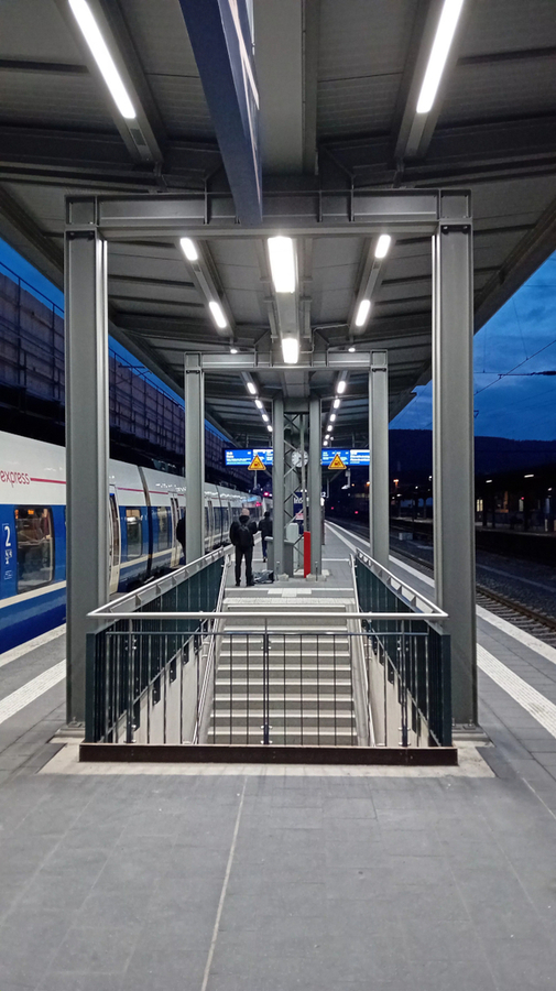   >>> Bahnsteig 4 - Hagen HBF - Komplett-Erneuerung - eine Ortsbegehung im Feb. 2026 -  Gut geworden - Bravo - Beste Grüsse an die ARGE IHT Balter von Ing. Goebel - Hagen