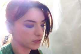 Güldeniz Baday - Wimpern üben 